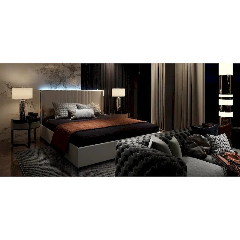Cadre de lit moderne illuminé avec garniture dorée - Design rembourré et chic