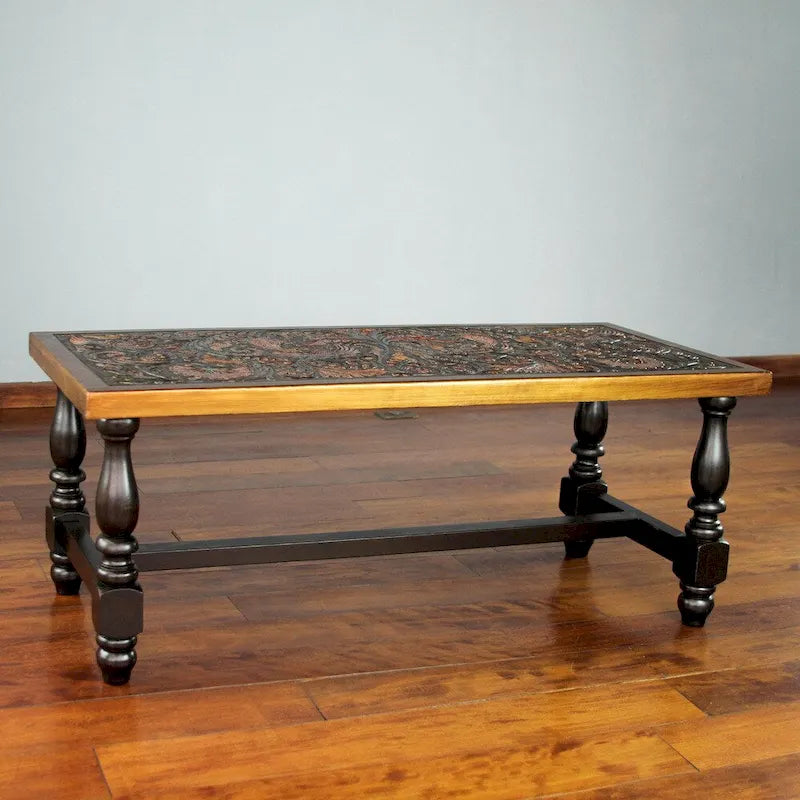 Table basse en cuir brun fabriquée à la main avec motif d'oiseaux