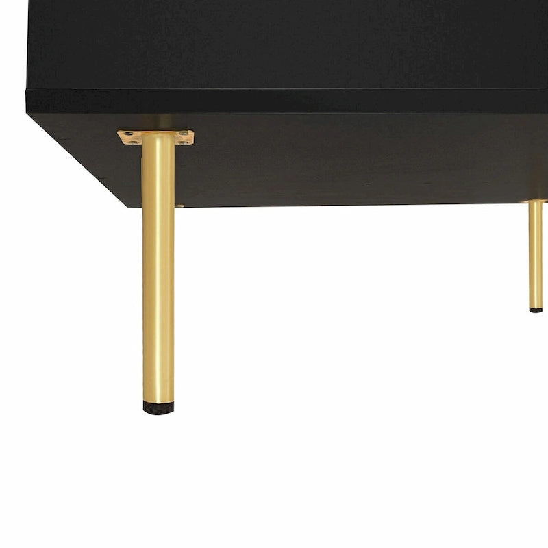 Table basse : 4 pieds dorés, 2 tiroirs, design carré à double plateau.